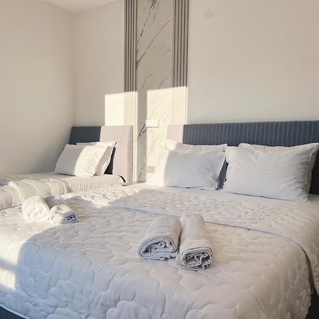 Apartments Fat E Jet - Pool & Breakfast อุลซิน ภายนอก รูปภาพ