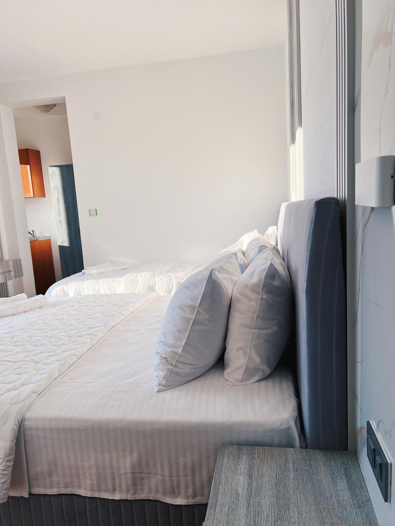 Apartments Fat E Jet - Pool & Breakfast อุลซิน ห้อง รูปภาพ