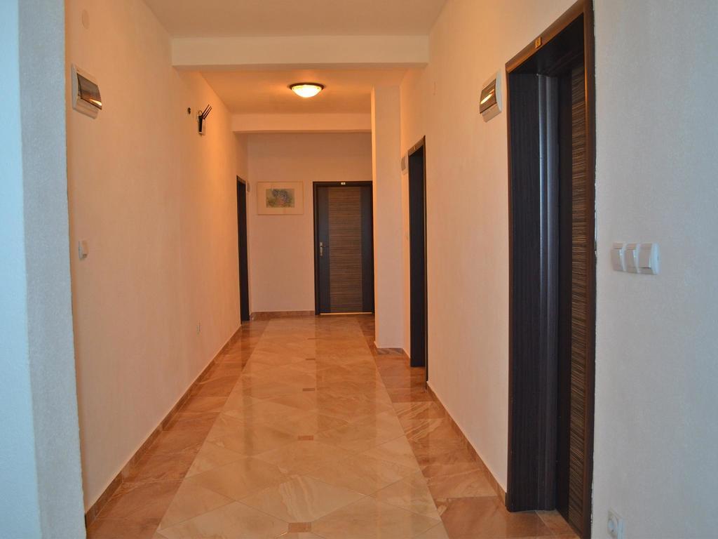 Apartments Fat E Jet - Pool & Breakfast อุลซิน ภายนอก รูปภาพ