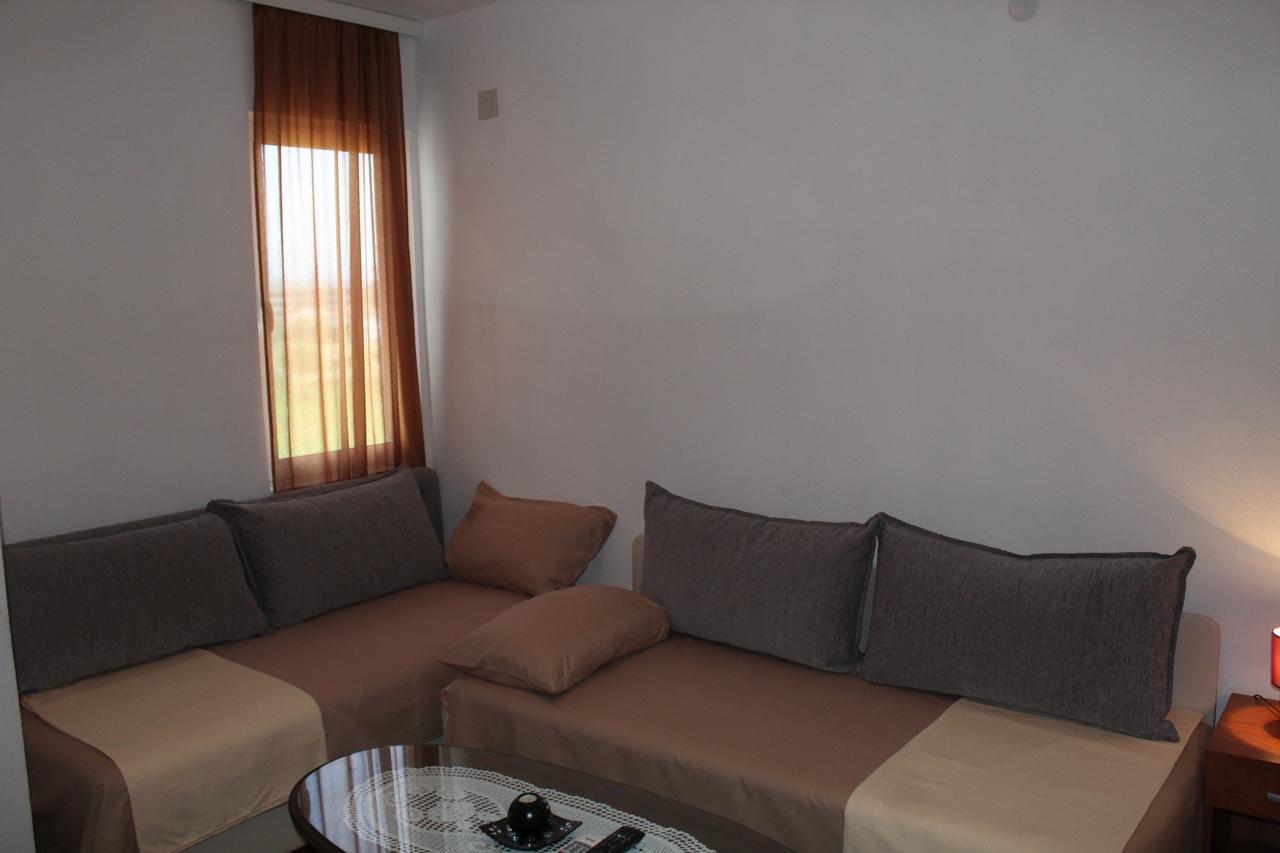 Apartments Fat E Jet - Pool & Breakfast อุลซิน ภายนอก รูปภาพ