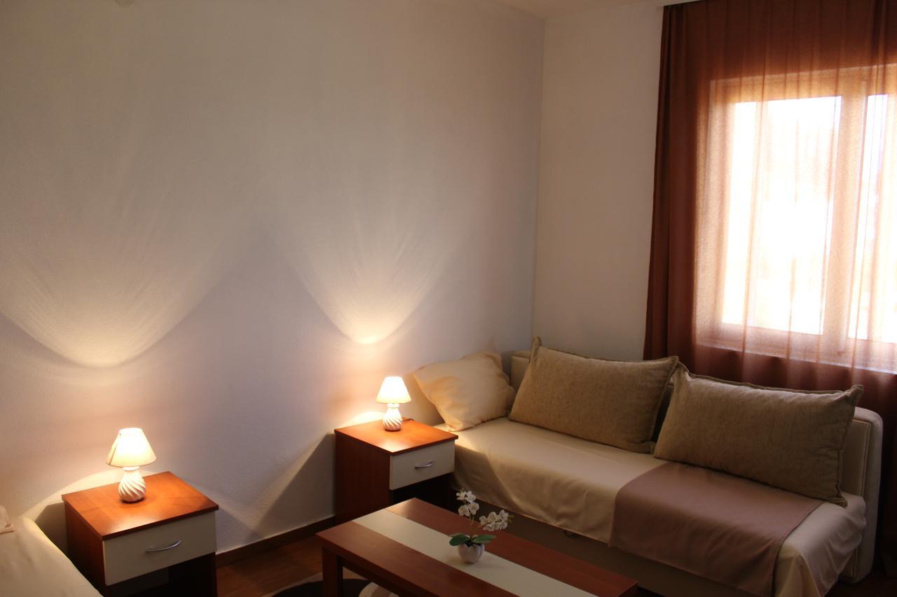 Apartments Fat E Jet - Pool & Breakfast อุลซิน ภายนอก รูปภาพ