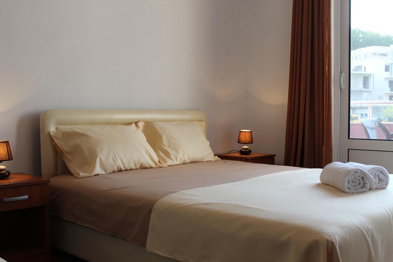 Apartments Fat E Jet - Pool & Breakfast อุลซิน ภายนอก รูปภาพ